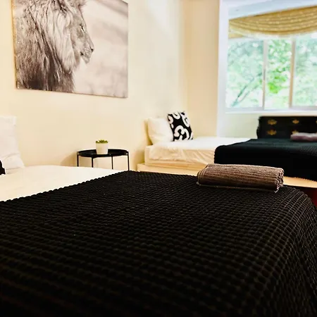 ホステル Luxury In Centre Location *