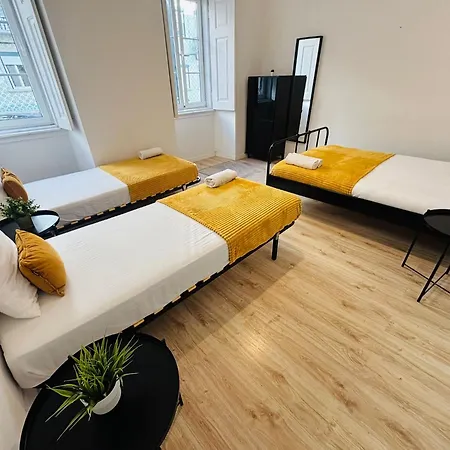 Luxury In Centre Location *