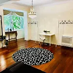 Albergue Luxury In Centre Location *